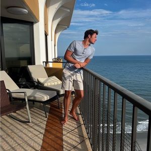 Meet your Posher, Kyle